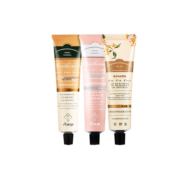 

Крем для рук с альфа-гидроксикислотами, эфирными маслами и ароматическими смесями, 75 г*3 AARYE