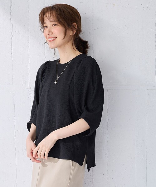 

Футболка объемного кроя с пышными плечами ANY, черная