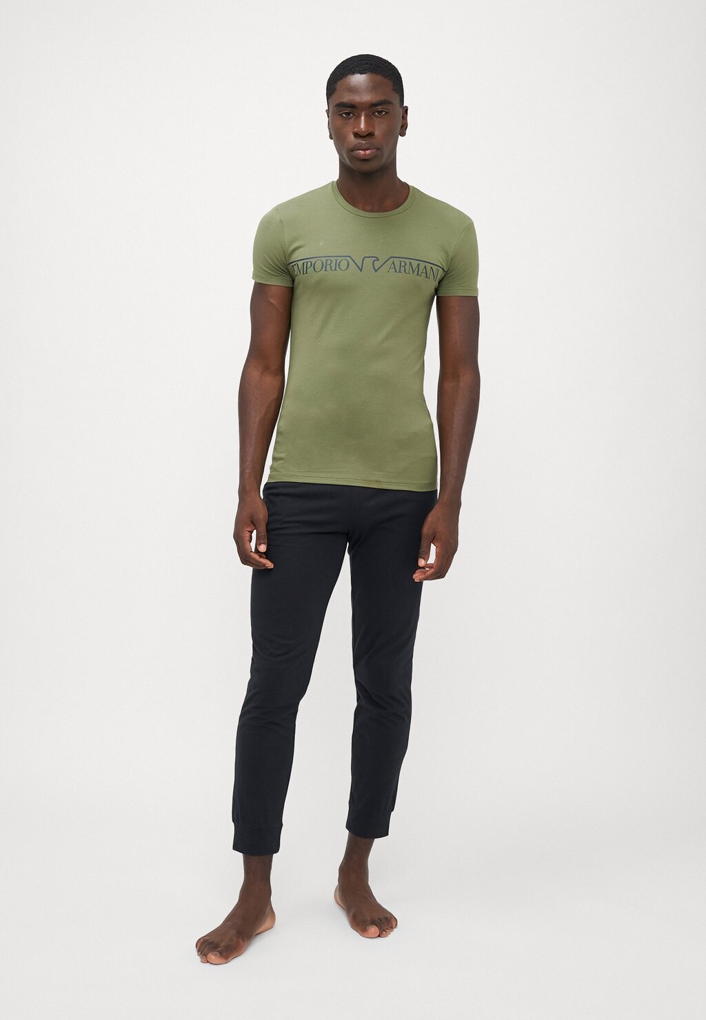 

Базовый слой SHORT SLEEVE Emporio Armani, зеленый
