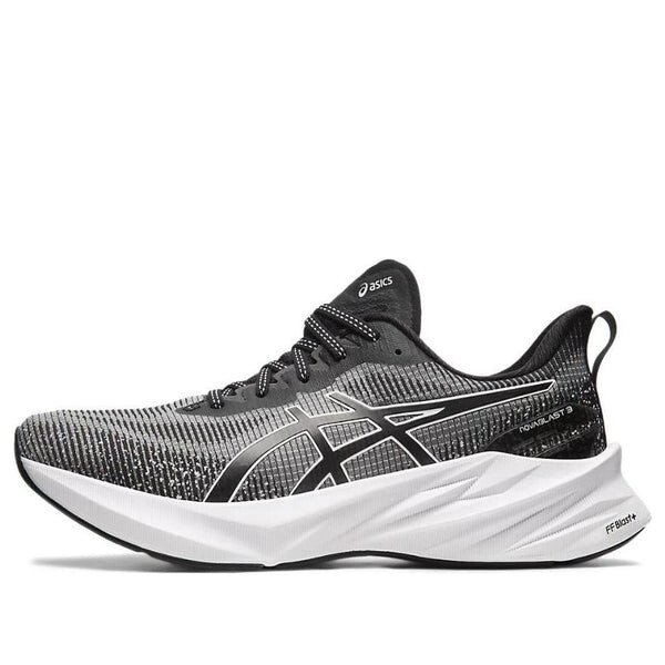 

Кроссовки novablast 3 le Asics, черный