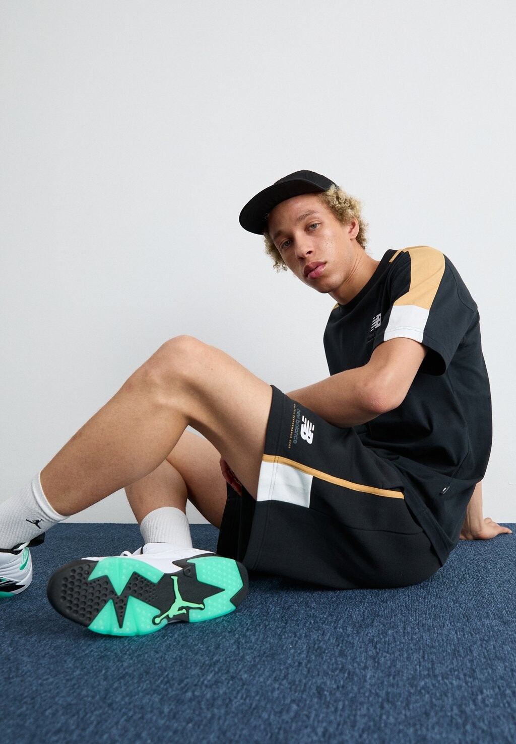 

Спортивные штаны New Balance, черный