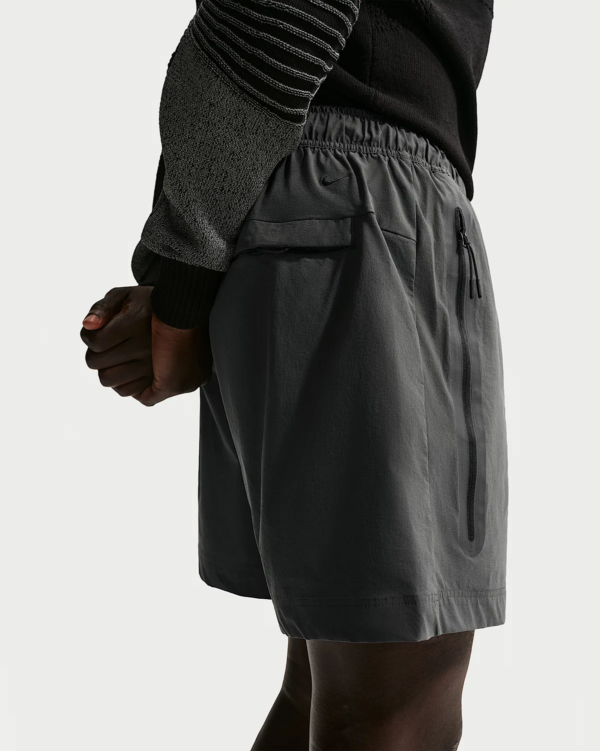 Мужские шорты Nike Tech Woven, Anthracite — фото 3