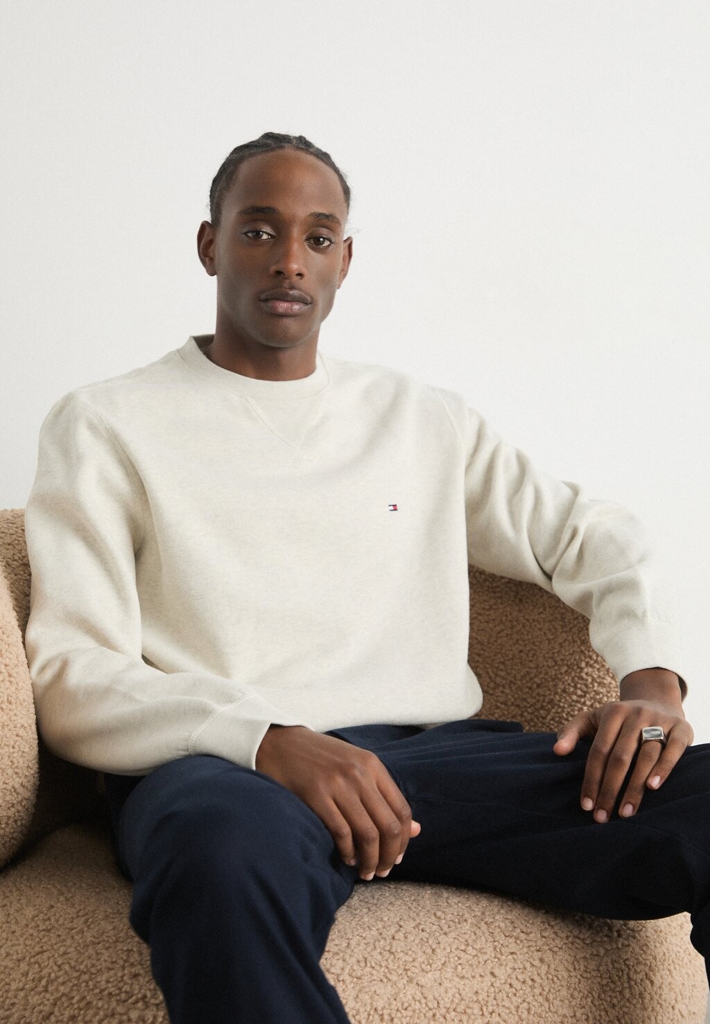 

Толстовка ESSENTIAL CREWNECK Tommy Hilfiger, кремовый