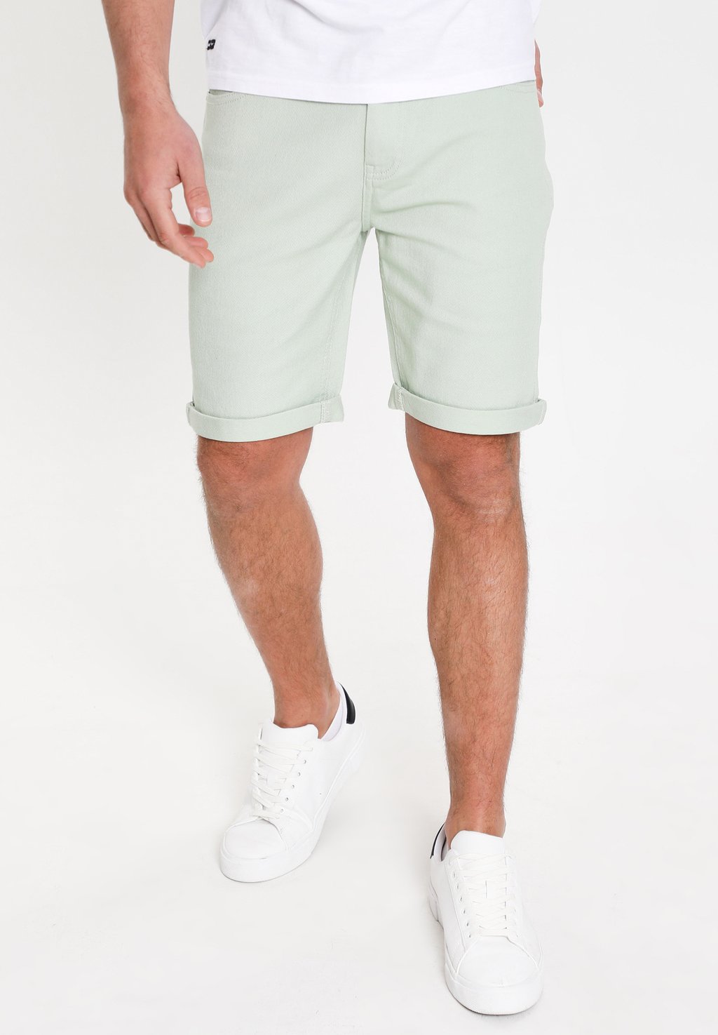 

Джинсовые шорты SANKY Threadbare, зеленый