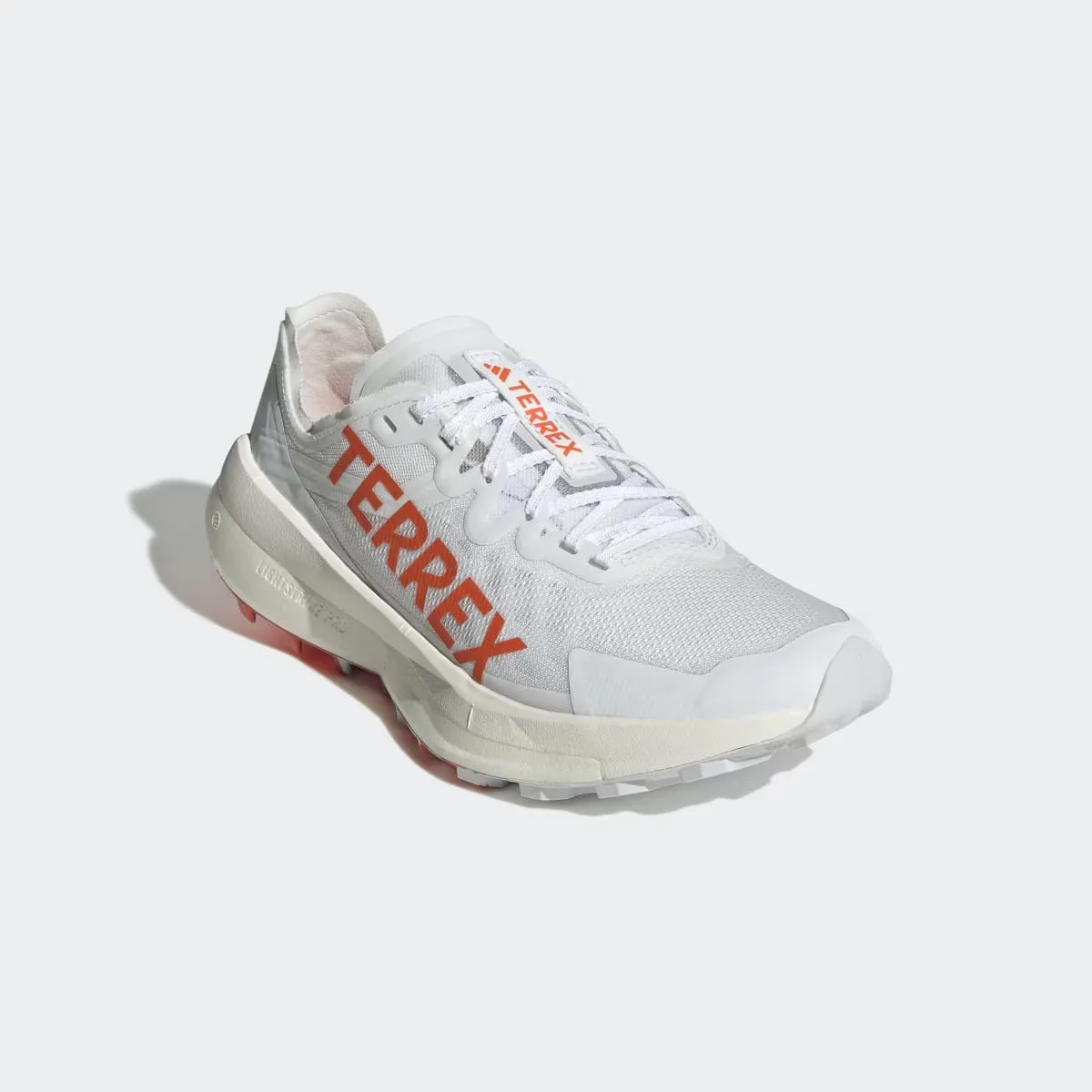 Кроссовки для бега по пересеченной местности женские Adidas TERREX AGRAVIC SPEED W, белый — фото 2