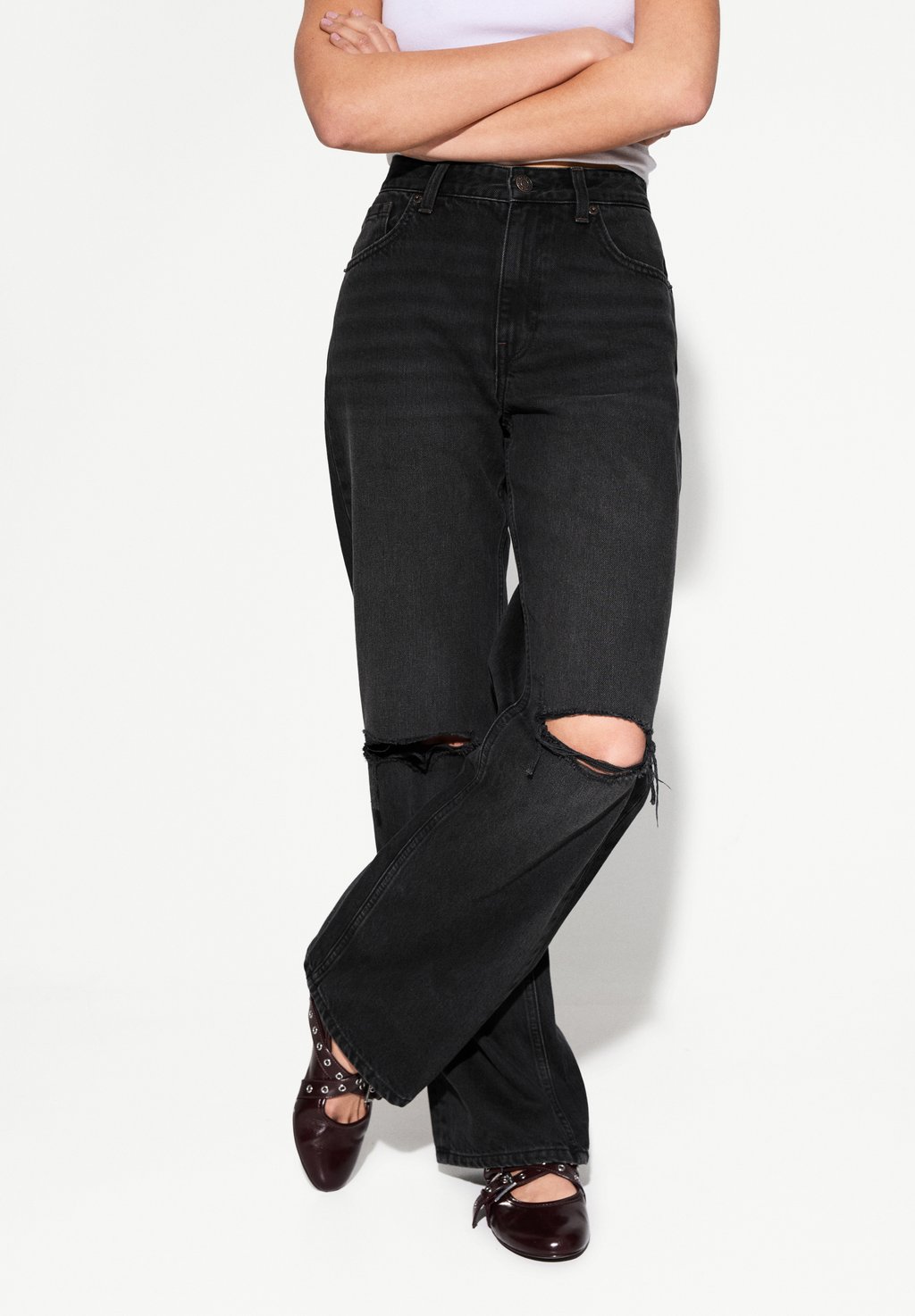 

Расклешенные джинсы WIDE- RIPPED Bershka, черный