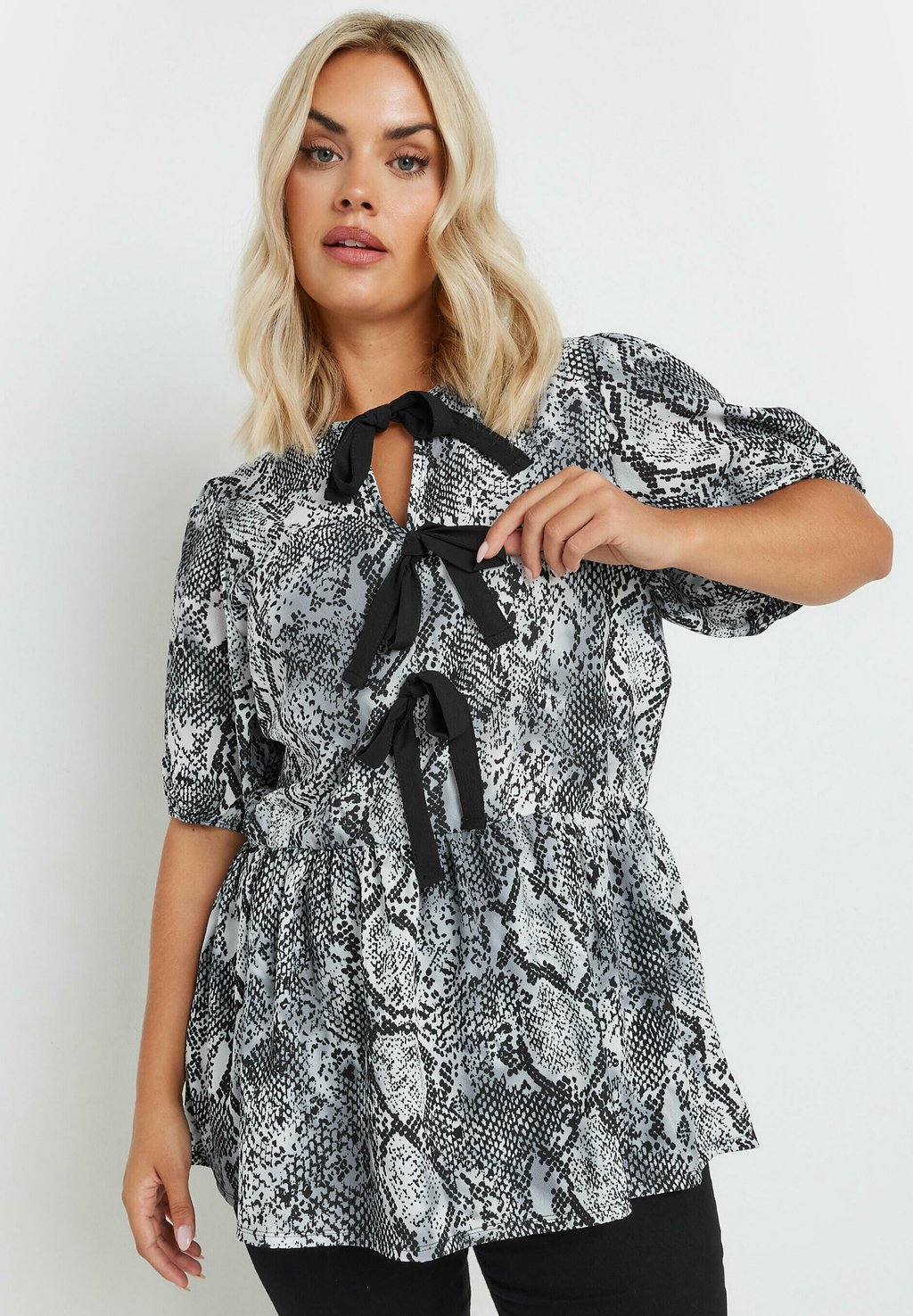 

Футболка с принтом SNAKE Yours Clothing, серый