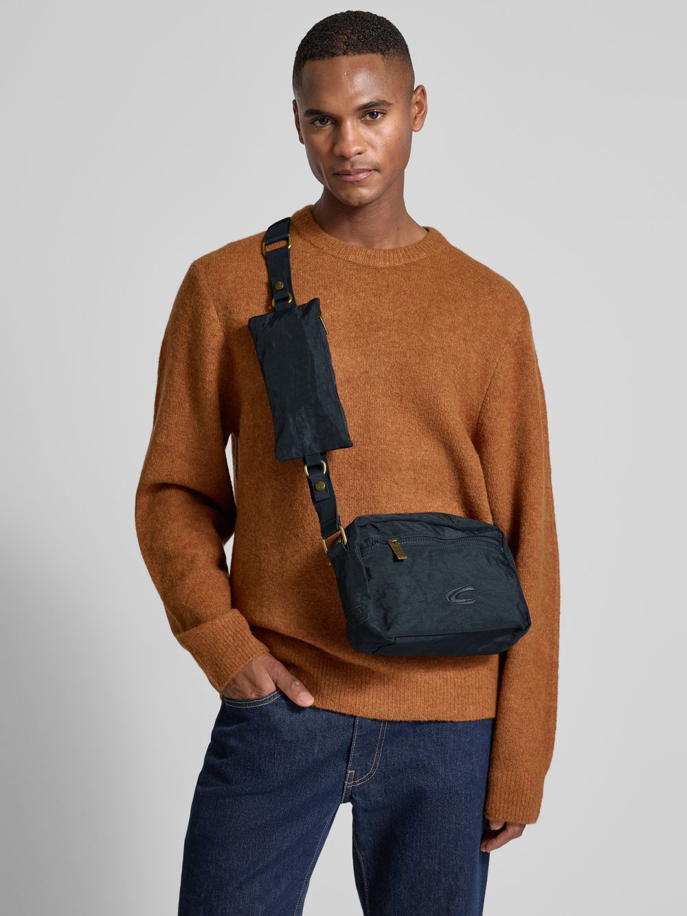 

Сумка через плечо с вышитым логотипом, модель «JOURNEY» camel active