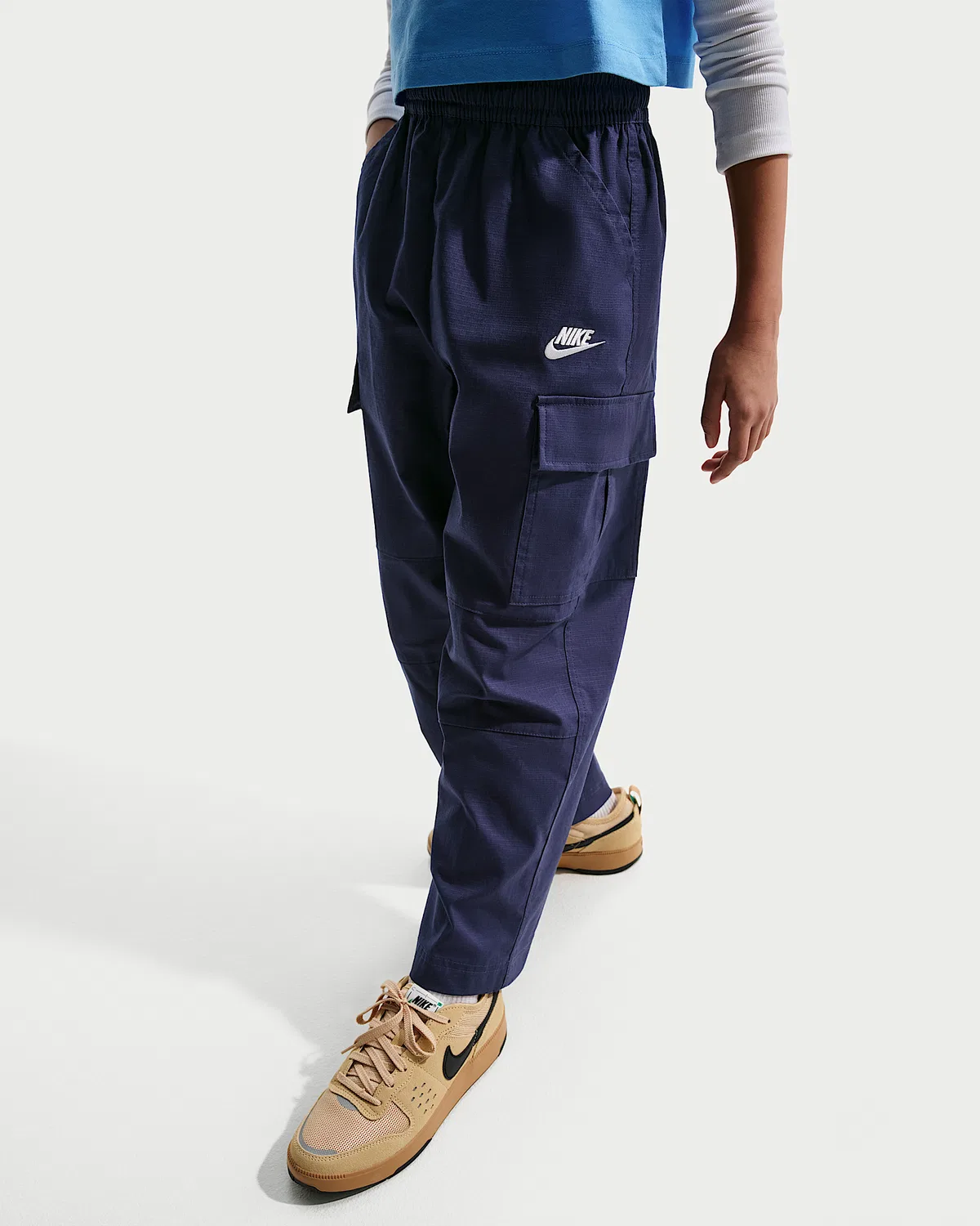 Детские широкие карго-брюки Nike Sportswear Club, Midnight Navy/White — фото 3