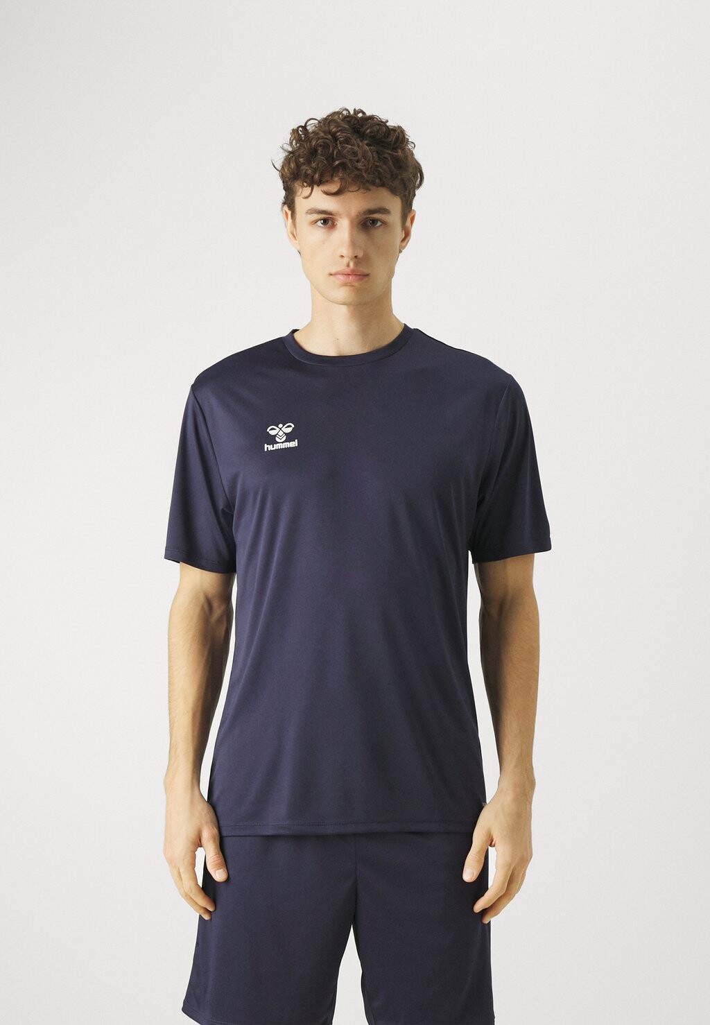 

Футболка спортивная Essential Hummel, цвет marine