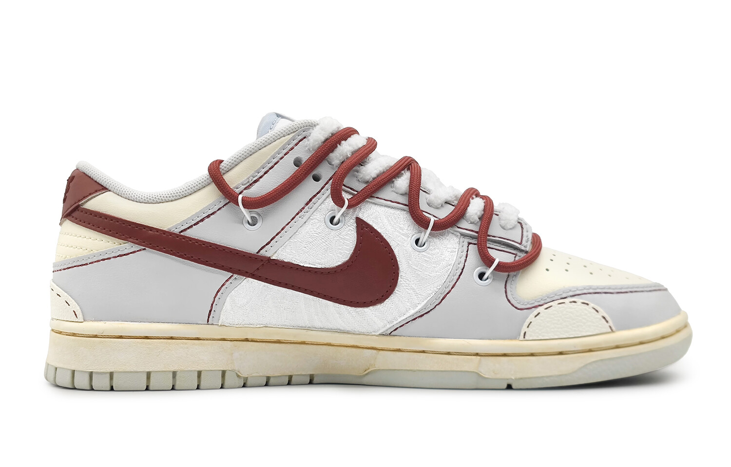 

Кроссовки Nike Dunk Skateboarding Shoes Women's Low-top White/red, красный