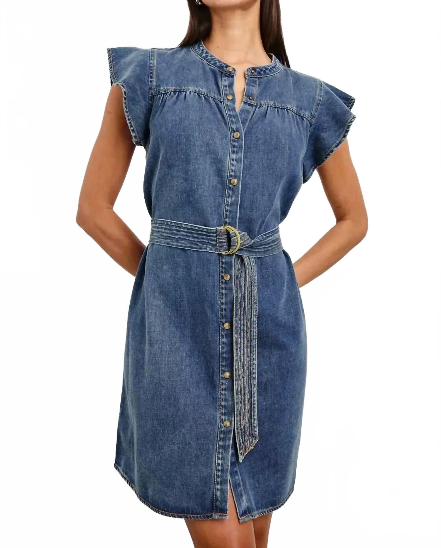 

Rails Летта в классическом синем платье