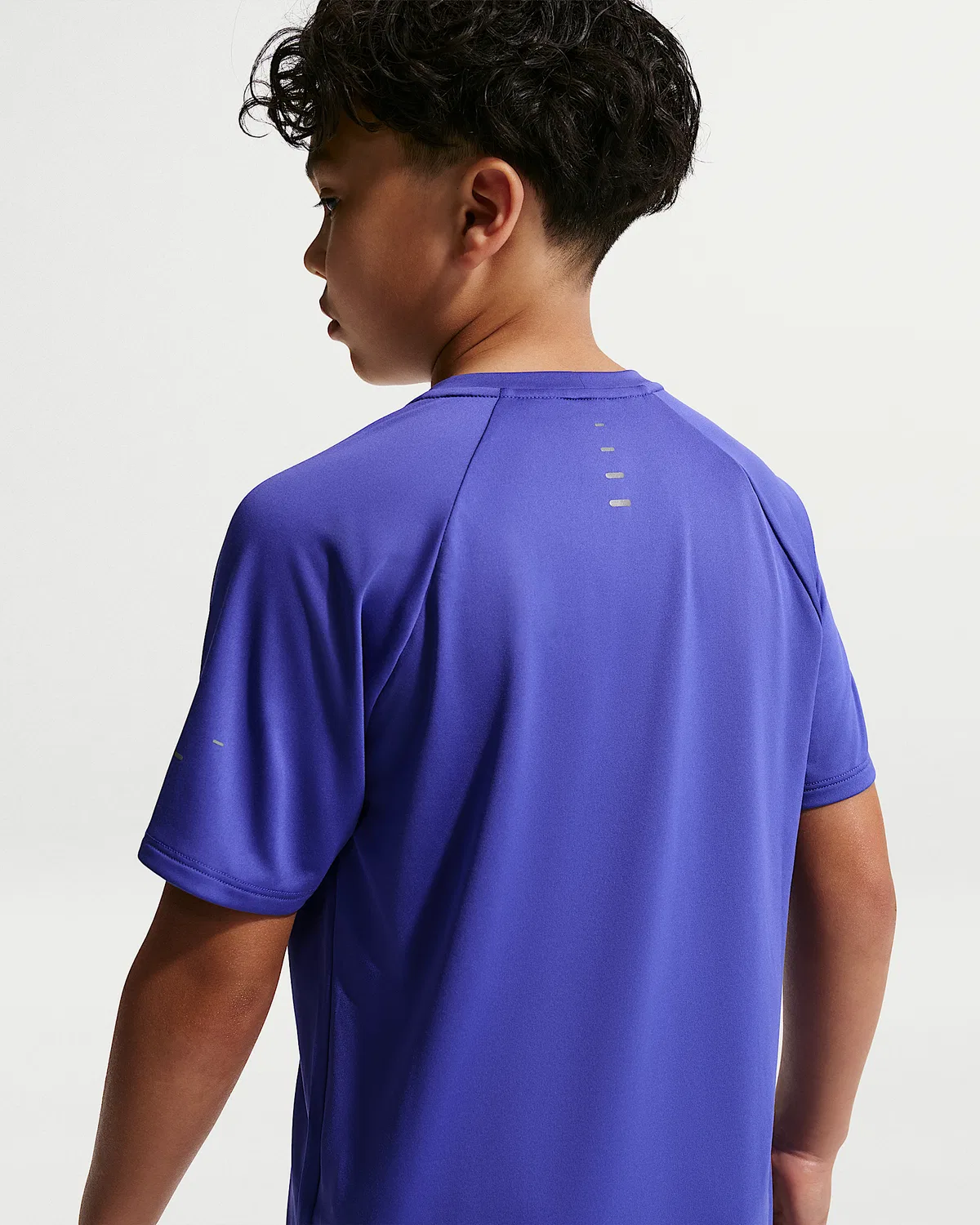 Детская футболка Dri-FIT Nike Stride с коротким рукавом, Lapis — фото 2