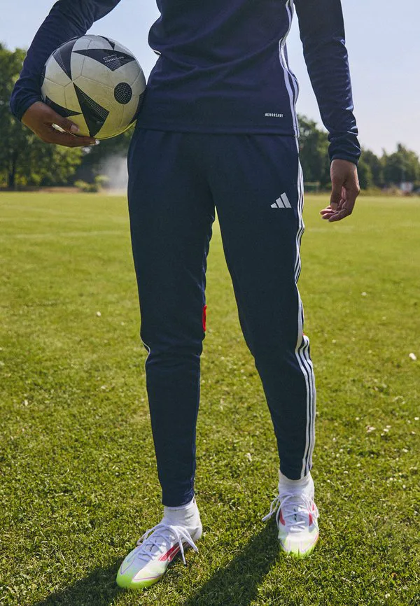 Спортивные брюки tiro essentials для женщин Adidas Performance, Team Navy Blue/Red