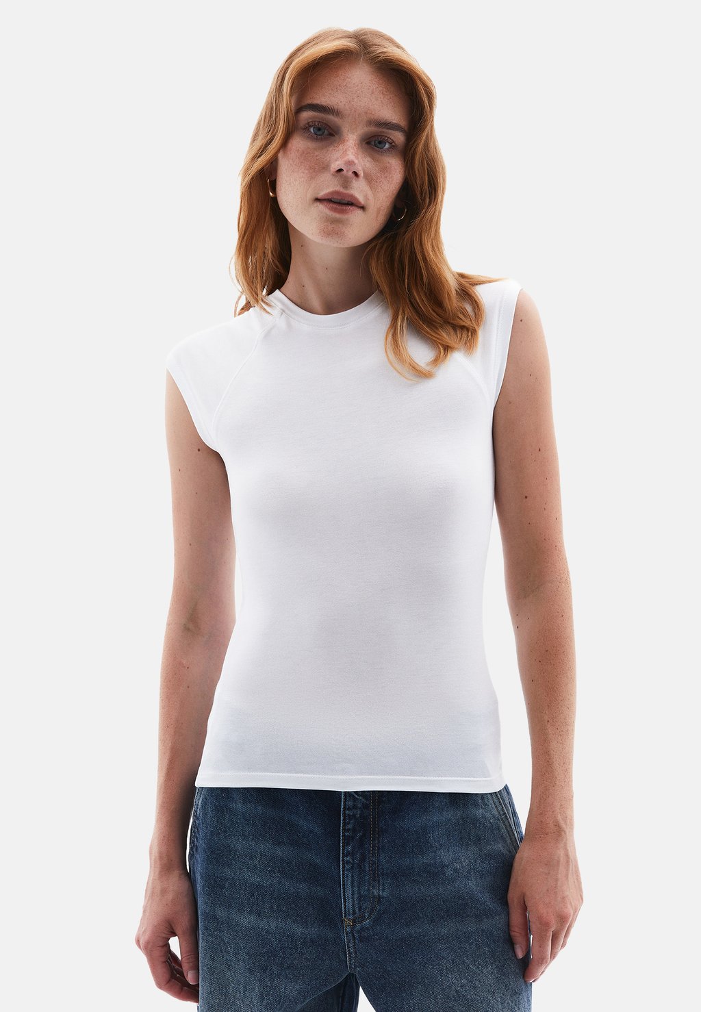 

Базовая футболка CREW NECK OXXO, белый