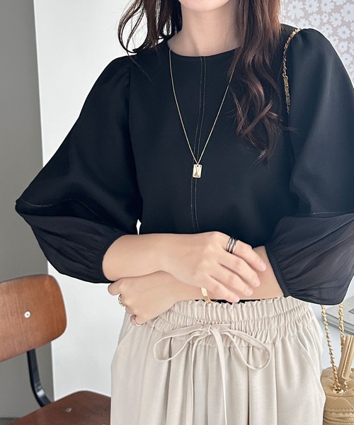 

Топ с рукавом-фонариком и прозрачной вставкой GeeRA, черный