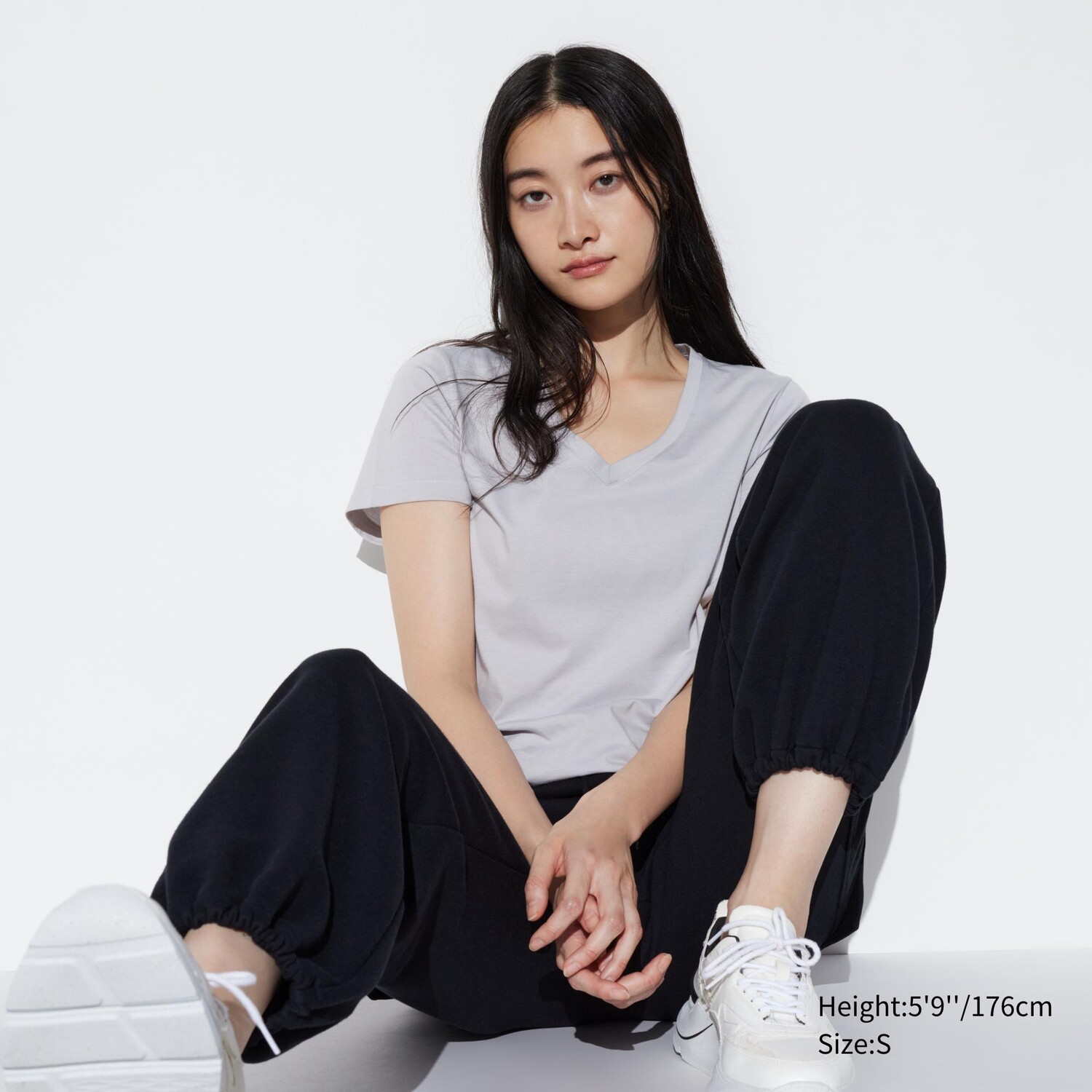 

Футболка из хлопка Uniqlo Supima с V-образным вырезом, светло - серый