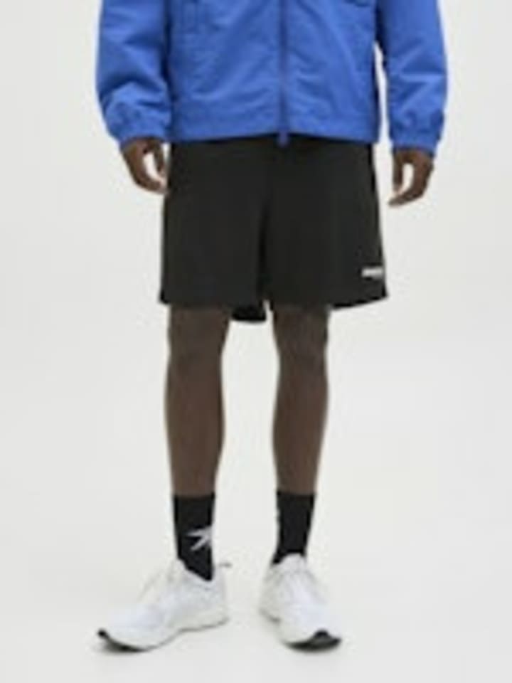 

Женские брюки и шорты черного цвета Jack & Jones