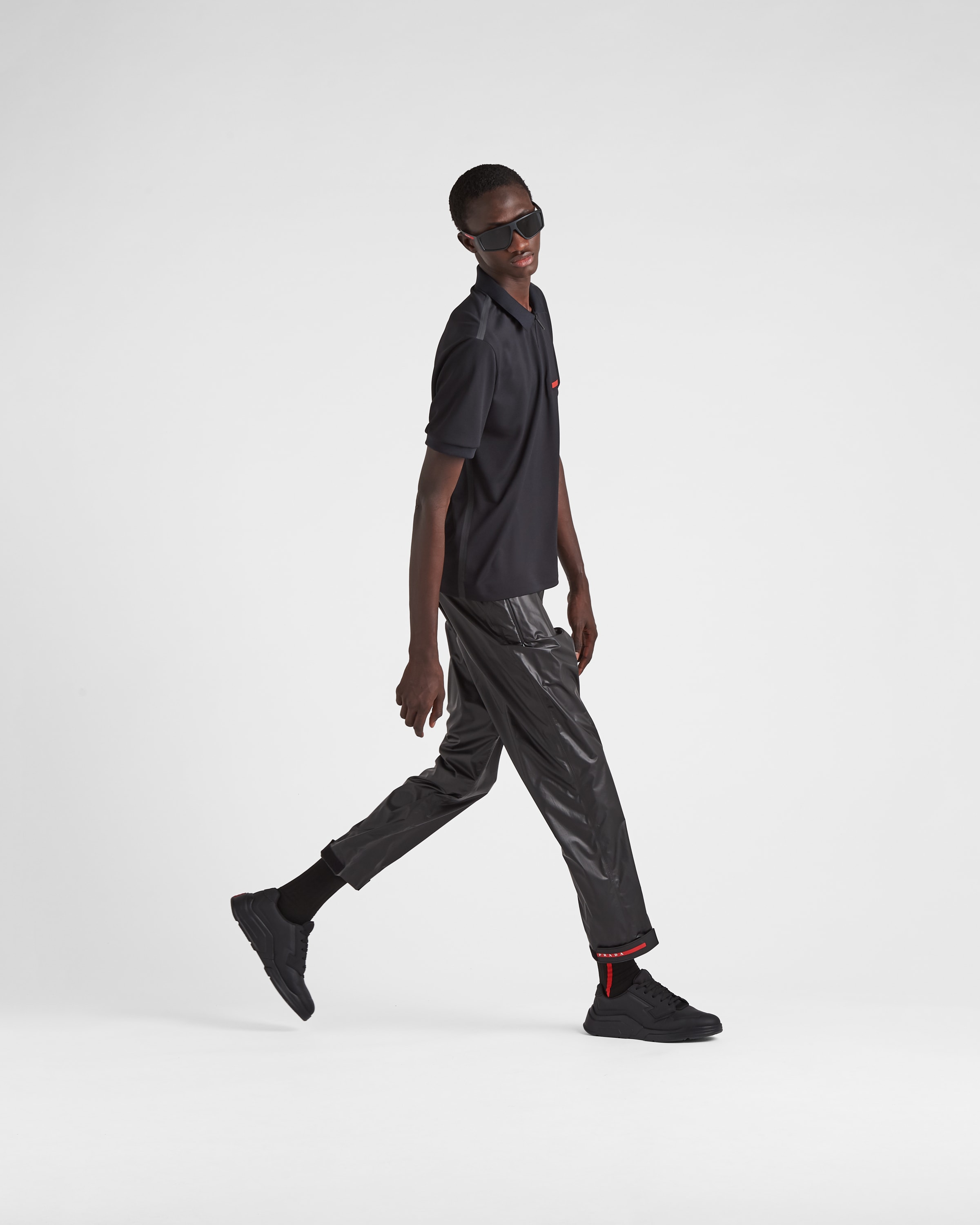 Легкие технические брюки из Re-Nylon Prada, черный — фото 2