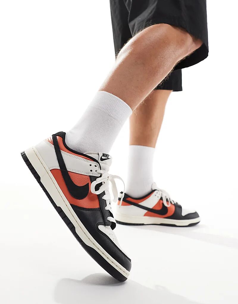 

Кроссовки Dunk Low Retro для Хэллоуина белого, оранжевого и черного цветов Nike