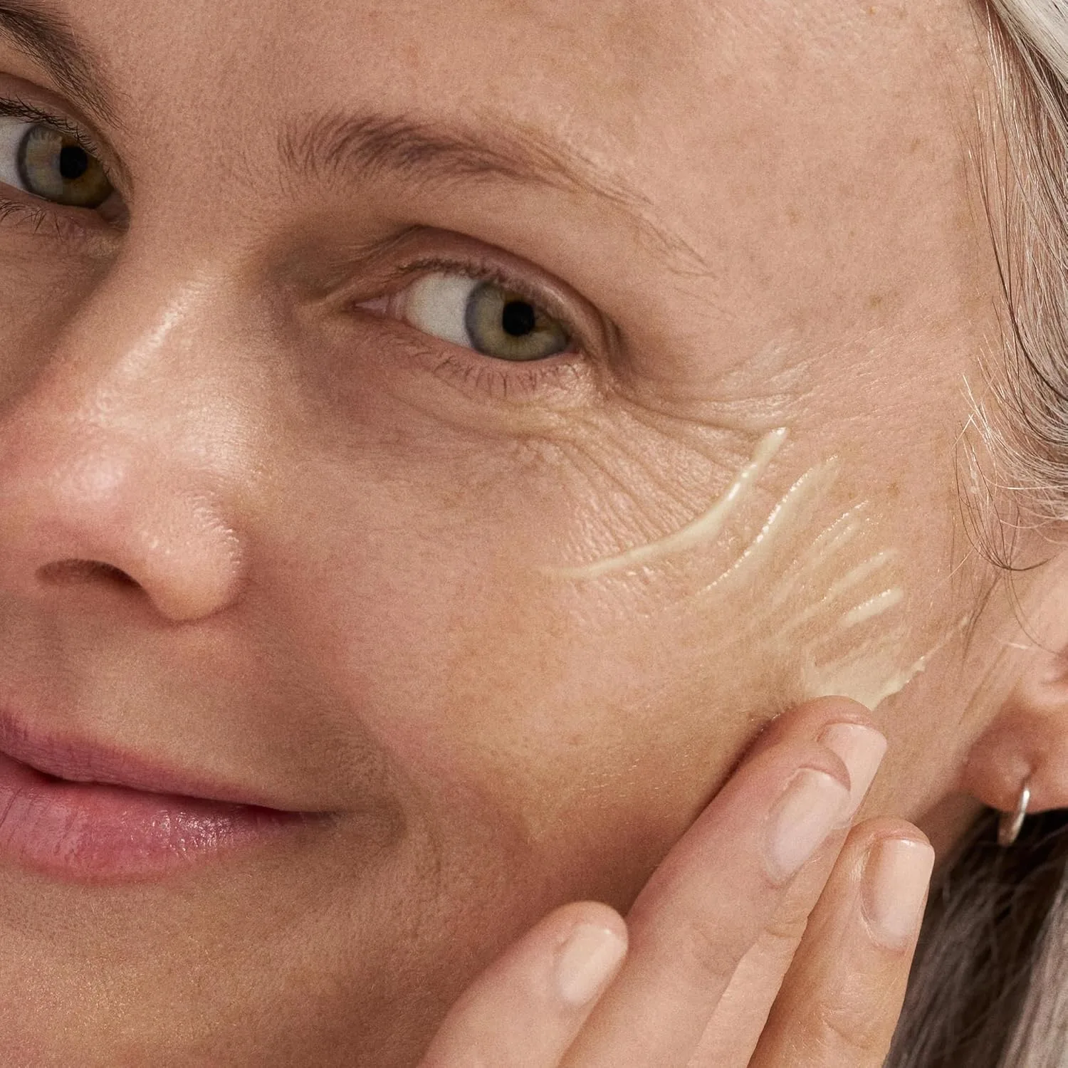 Сыворотка Dermalogica — Для лица Dynamic Skin Retinol с мультиретиноидным комплексом, улучшающая текстуру и, 10.1 мл — фото 4