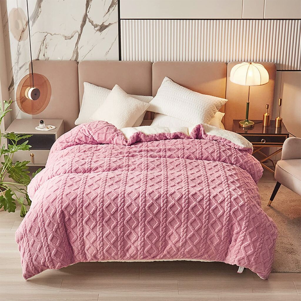 

MAJA DESIGN Мягкий плед премиум-класса, 2-слойный шерпа + флис под мех, пушистый, толстый и мягкий, 150 х 200 см, розовый