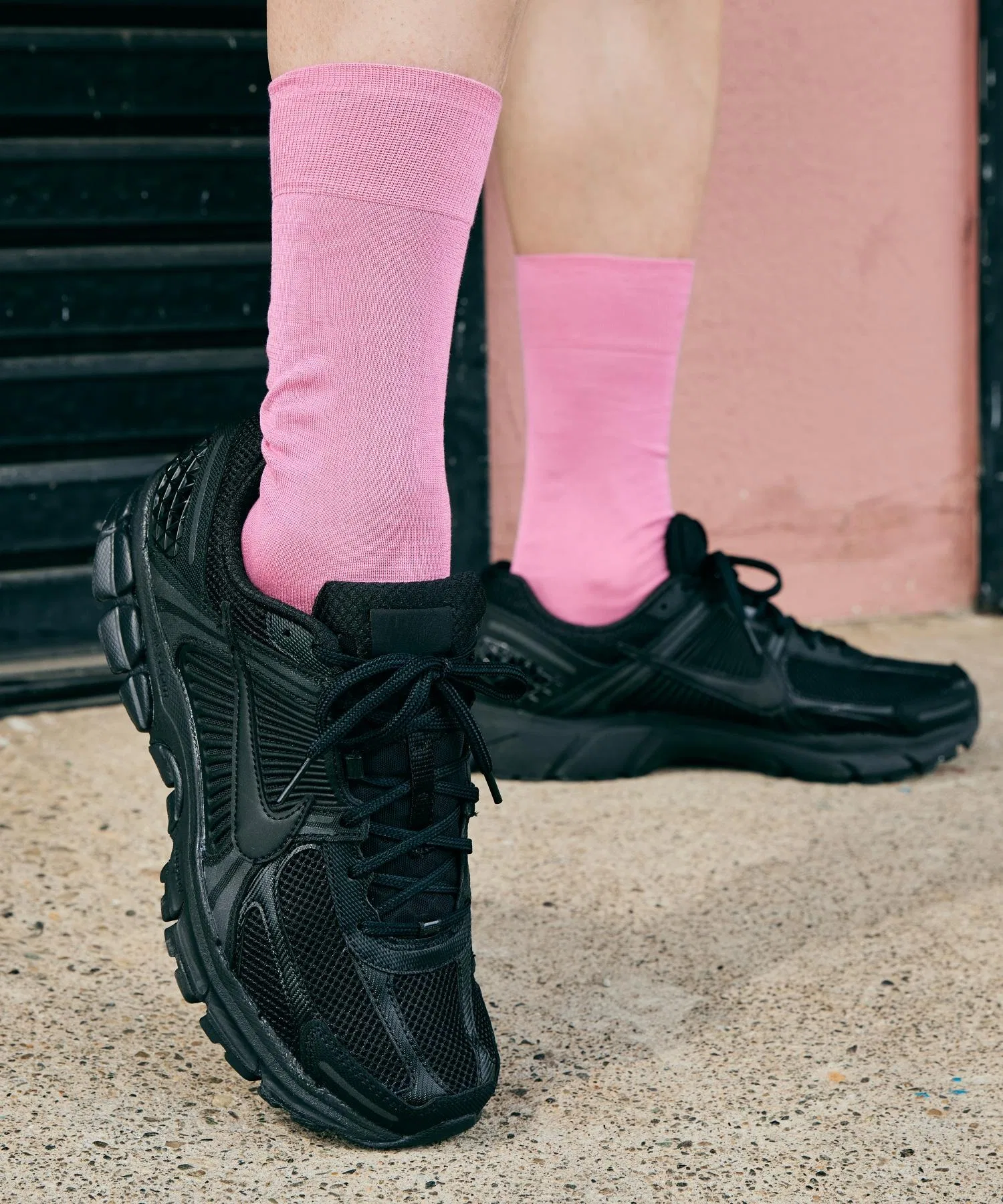 Мужские кроссовки Nike Zoom Vomero 5 чёрные — фото 2