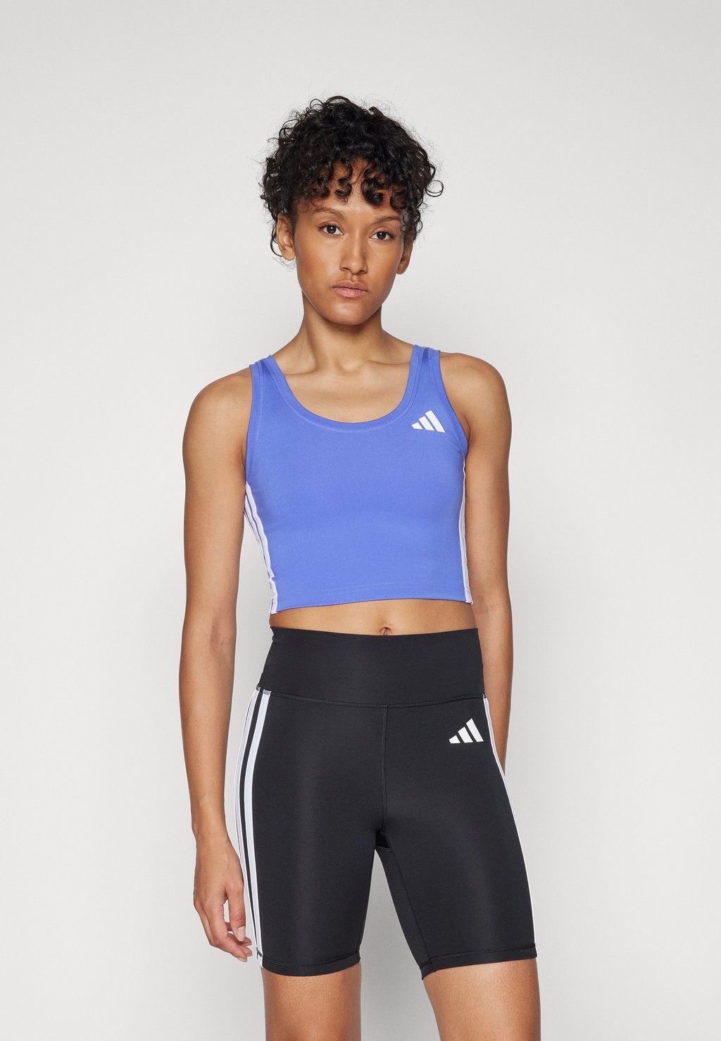 

Топ TRAIN ESSENTIALS 3STRIPES CROPPED adidas Performance, синий
