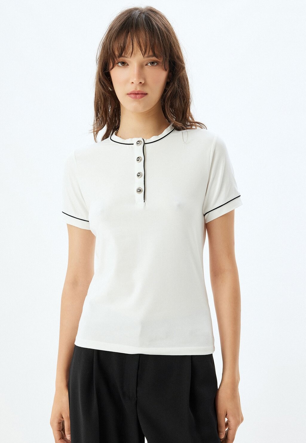 

Базовая футболка SHORT SLEEVE Koton, белый