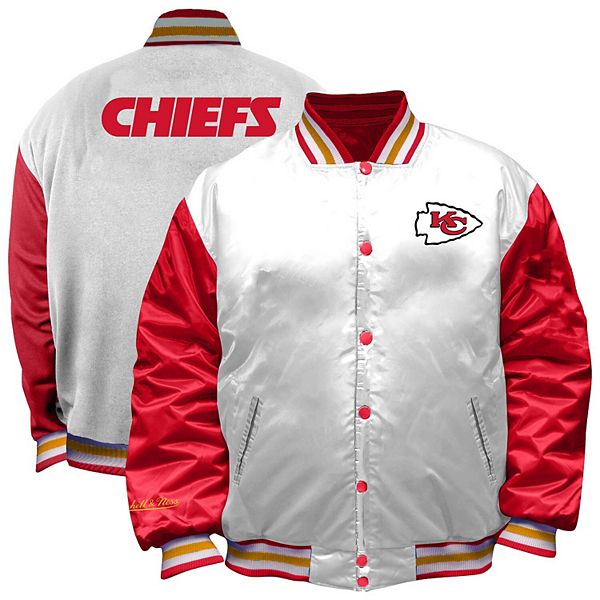 

Женская белая куртка Kansas City Chiefs plus size на молнии Mitchell & Ness