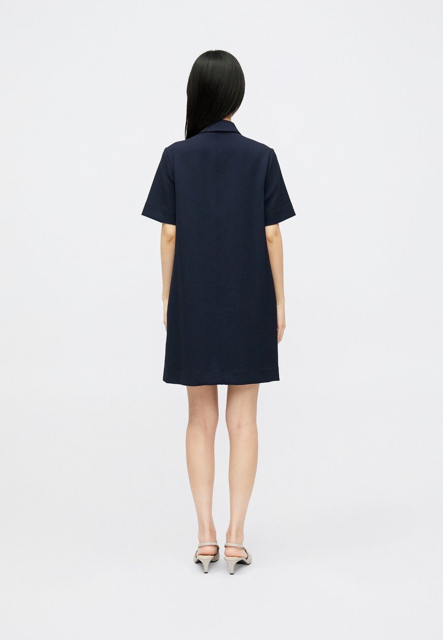 Платье Tommy Hilfiger PUNTO KNEE SHIFT DRESS, Dark Night Navy/Dark Blue — фото 3