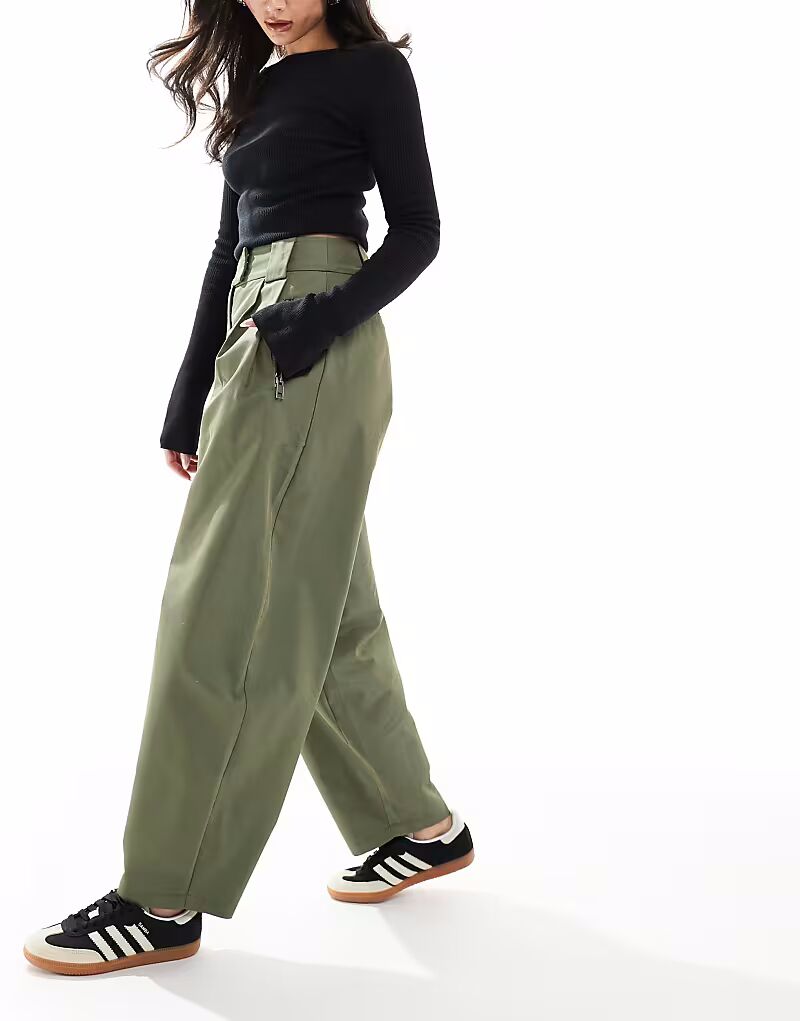 

Брюки ASOS DESIGN цвета хаки с молнией на арке