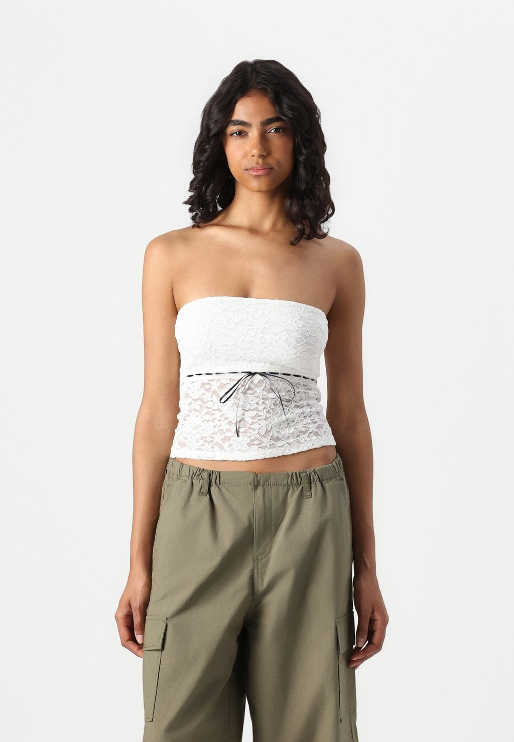 

Топ BARE TUBE Hollister Co., белый