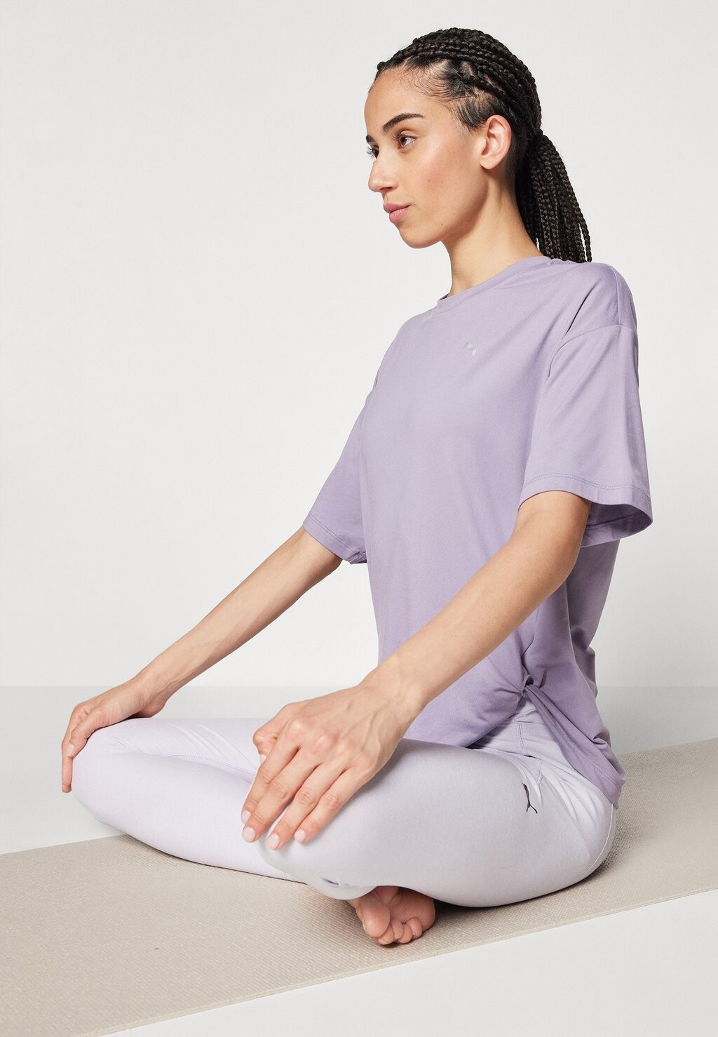 

Спортивная футболка STUDIO TWIST TEE Puma, сирень