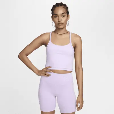 

Футболка Nike One Fitted, цвет Lilac Bloom/Daybreak/Black