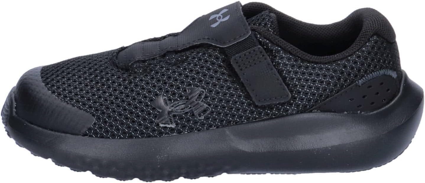 Детские кроссовки Under Armour Baby Girls' Surge 4 с альтернативной застежкой, (002) Black/Black/Black — фото 2