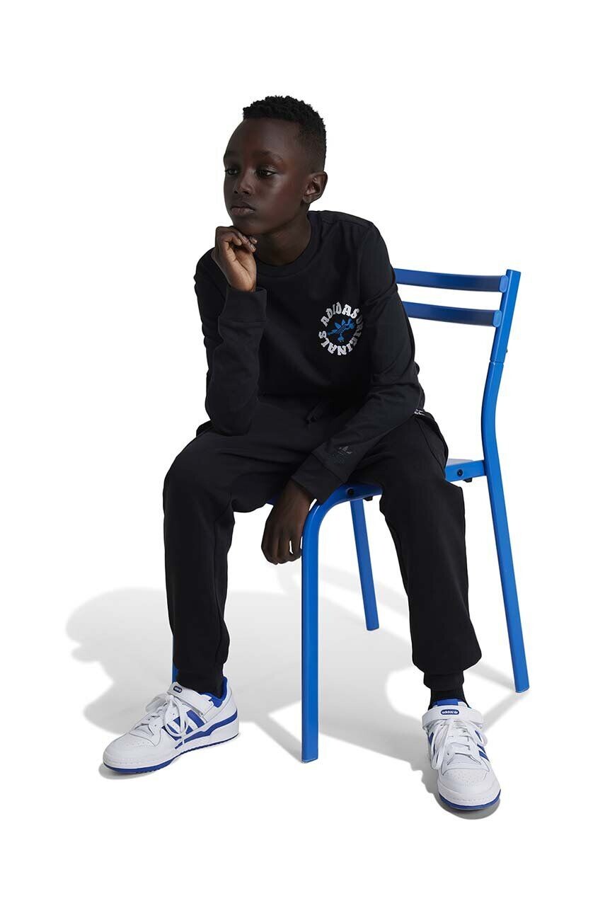 

Детские спортивные брюки FLEECE CARGO P adidas Originals, черный