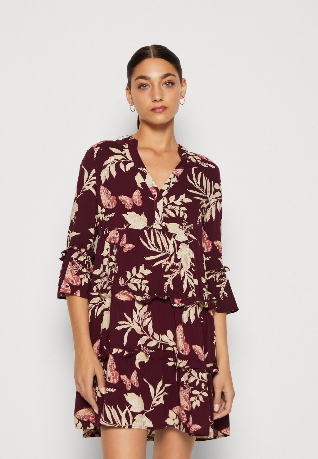 

Летнее платье Vero Moda