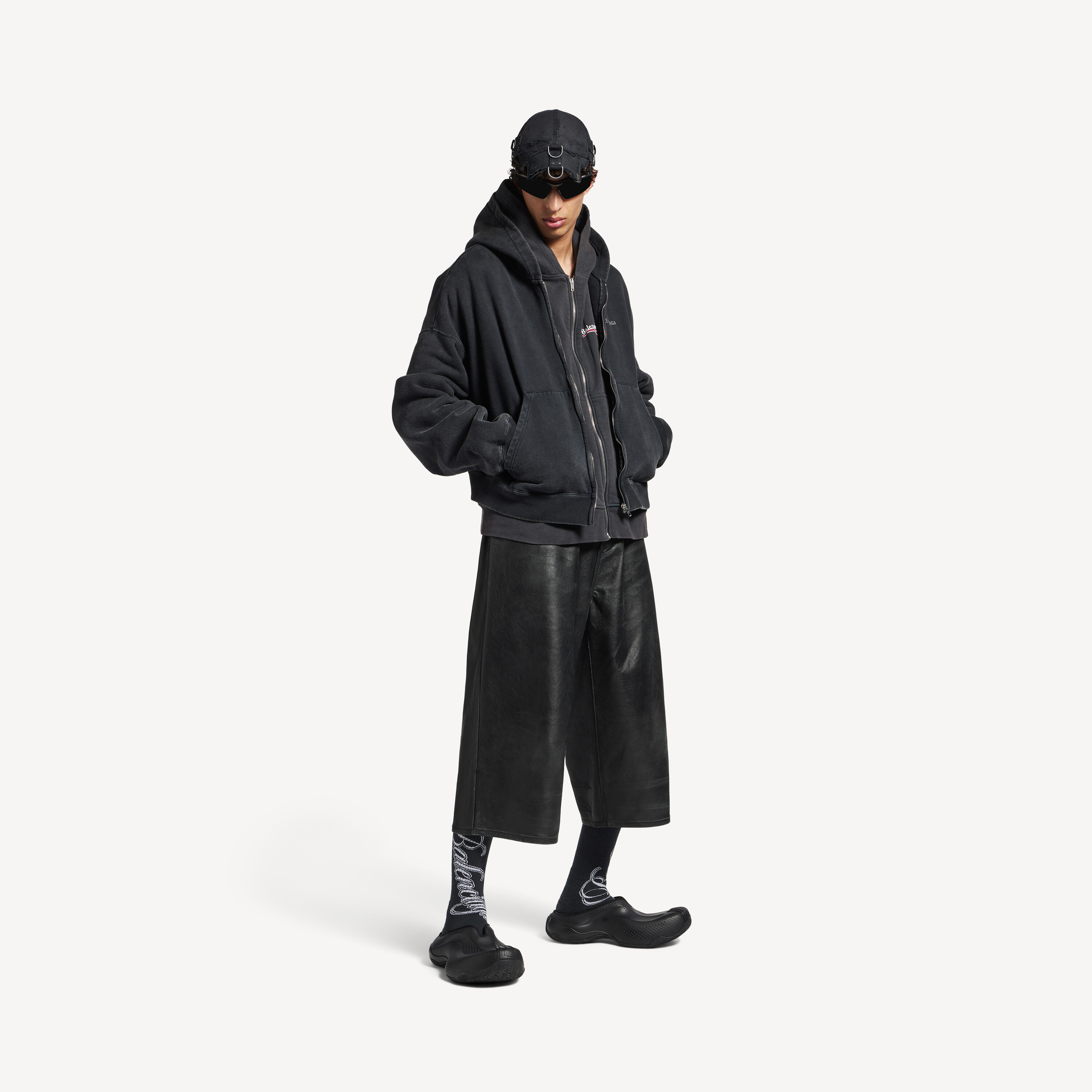 

Мужские укороченные свободные брюки черного цвета BALENCIAGA, черный