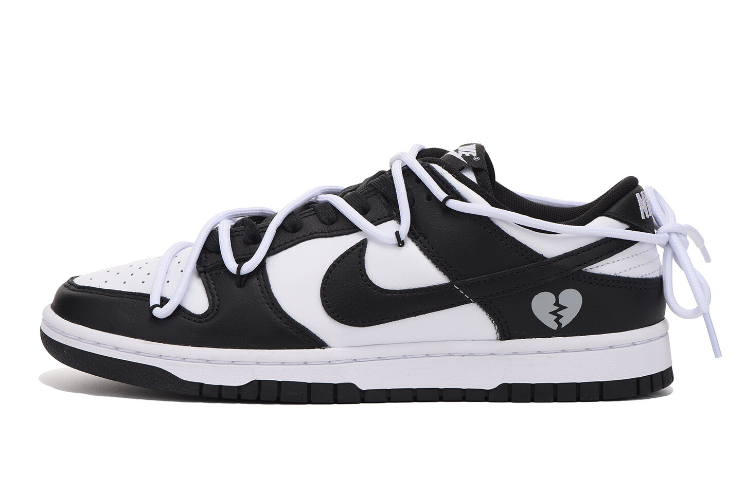 

Кроссовки Nike Dunk Skateboard Shoes Men Low-Top Black/White