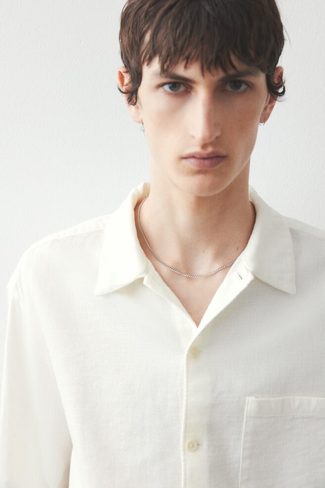 

Рубашка со структурой, прямого кроя H&M, белый