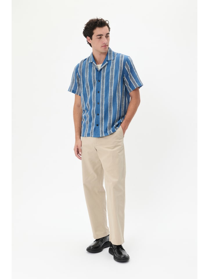 

Рубашка Maklampo с длинными рукавами, прямого кроя, темно-синего цвета. Matinique