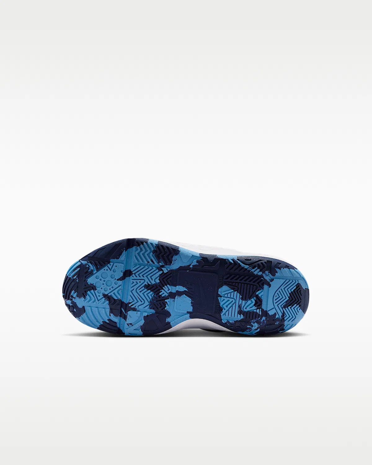 Детские кроссовки Nike Team Hustle D 12, Summit White/Midnight Navy/University Blue/Volt Tint — фото 2