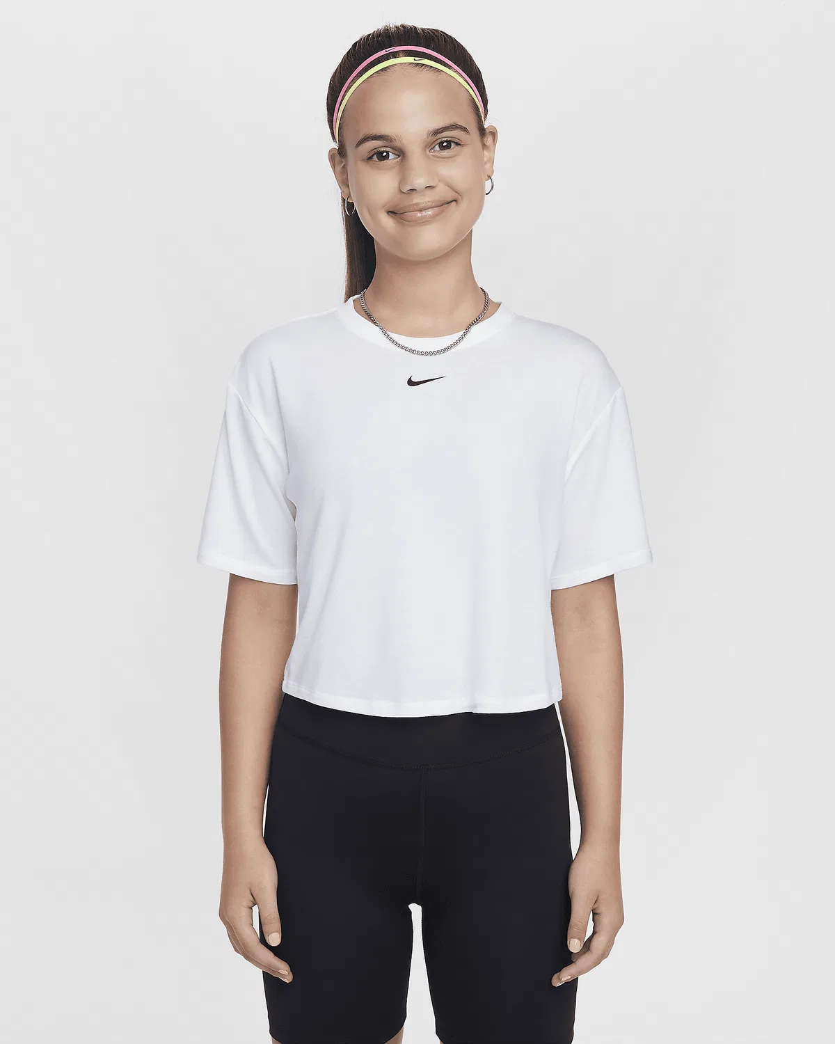 Детская (девочки) футболка Nike One Relaxed Dri-FIT с коротким рукавом, White/Black