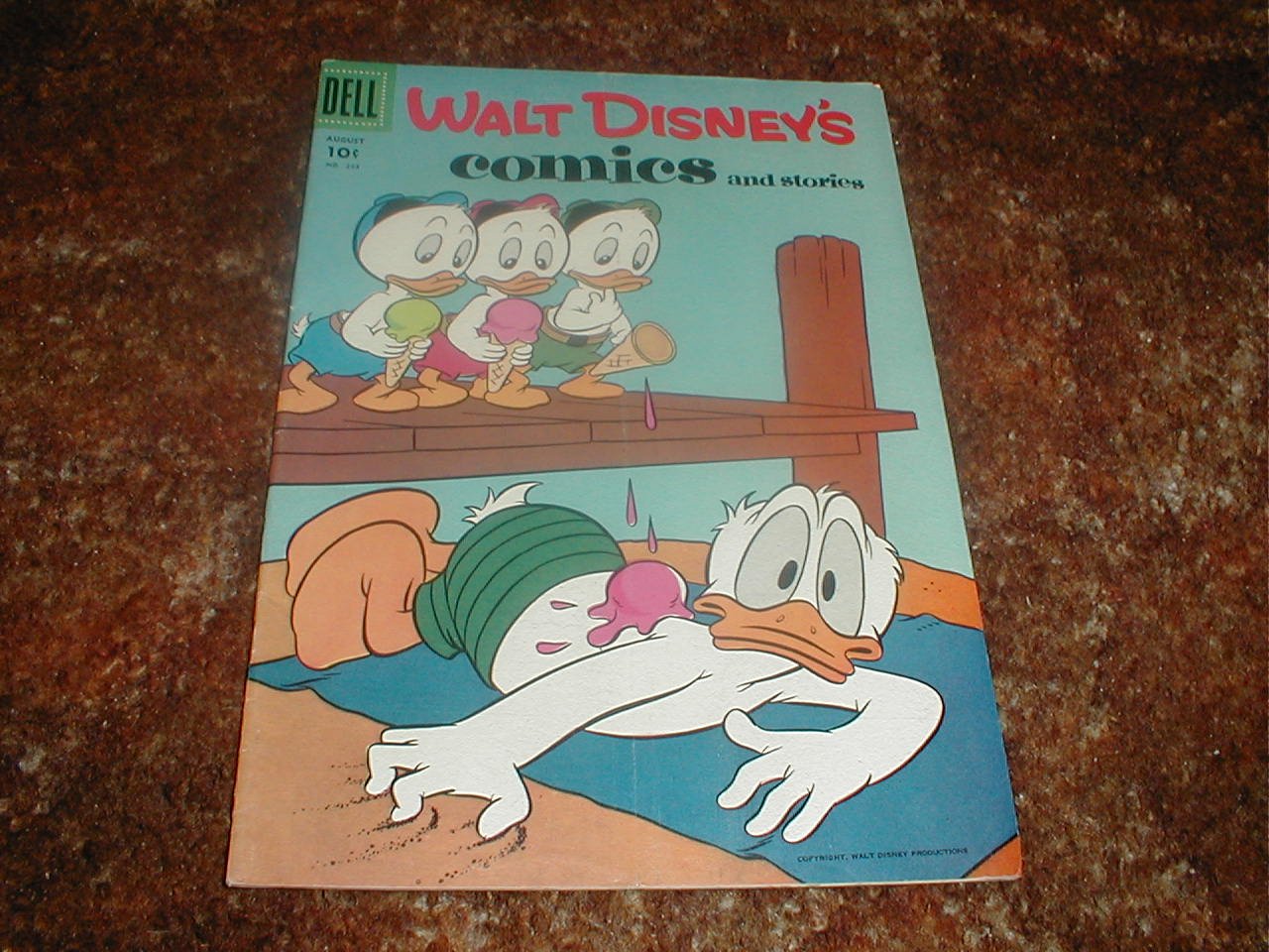 

Walt Disney's Comics and Stories (1940 series) #203 (Dell Publishing)