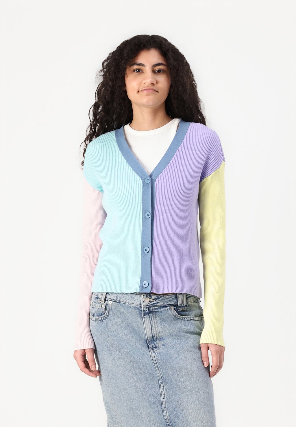 

Кардиган PCMANCES V NECK CARDIGAN Pieces, сиреневый