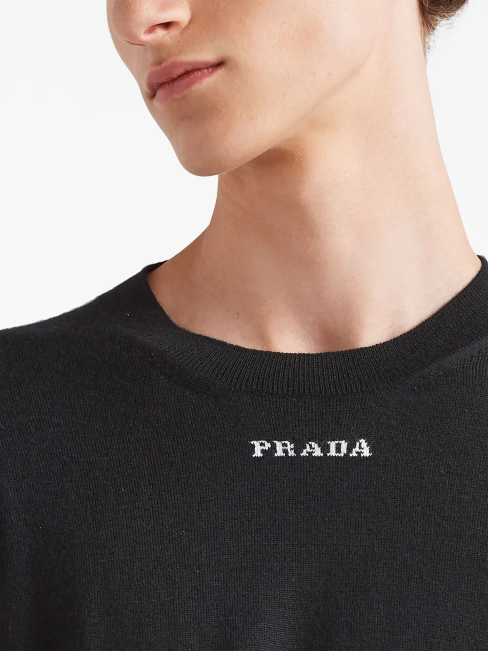 Кашемировый джемпер вязки интарсия с логотипом Prada, черный — фото 4