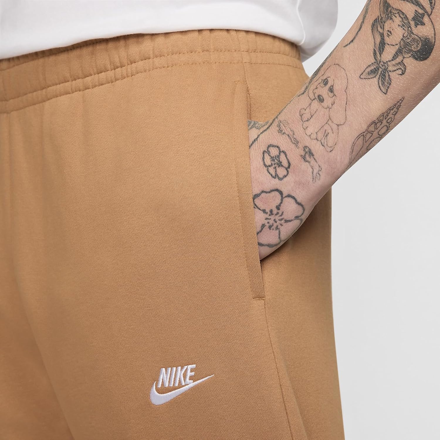 Мужские спортивные брюки Nike Sportswear Club Jogger, Flax/Flax/White — фото 4
