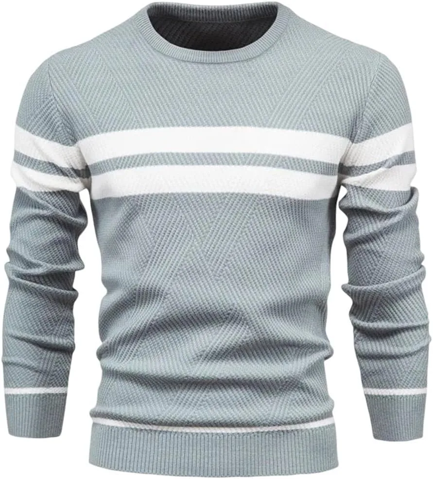 

Мужской свитер с круглым вырезом и аппликацией