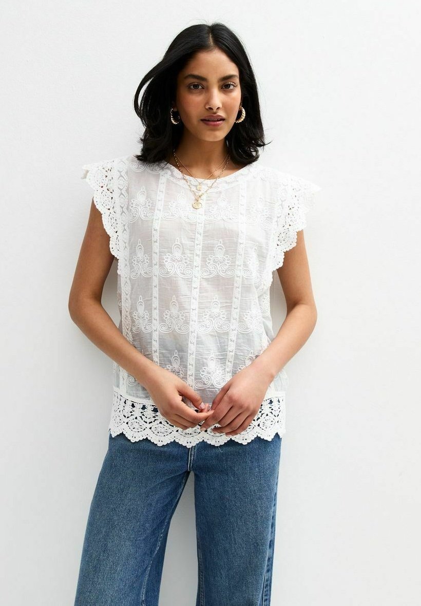 

Базовая футболка CROCHET DETAIL New Look, белый